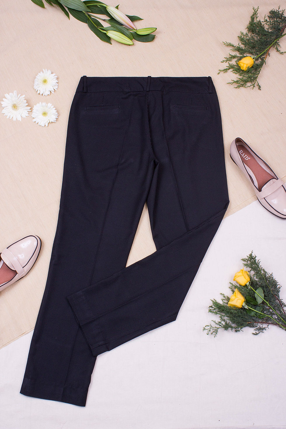Thumbnail: VAN HEUSEN WOMAN Formal Pants with Stripes (L)