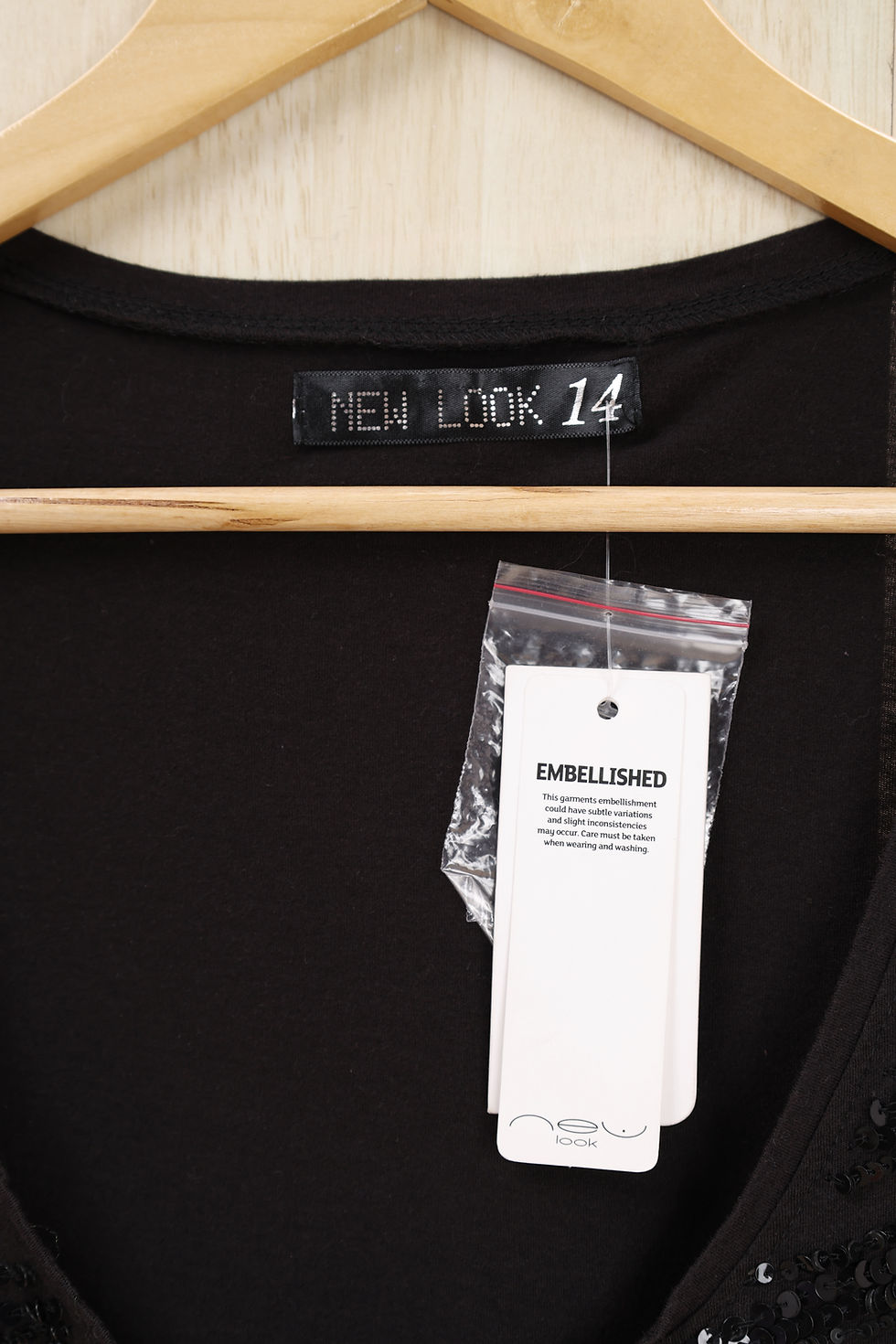 Thumbnail: NEW LOOK Black Sequin Tee (L)