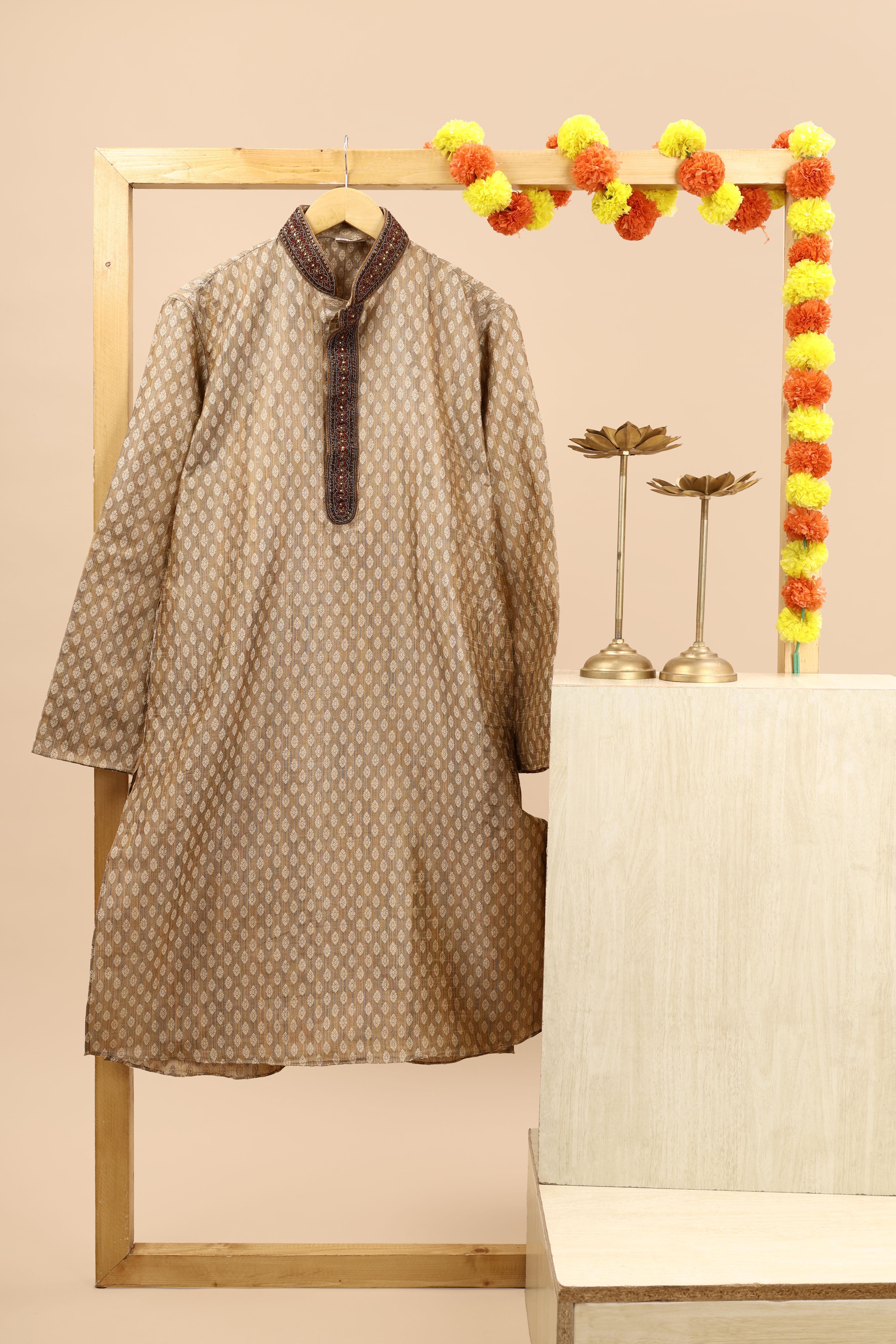 MANYAVAR Golden Oak Embroidered Men's Kurta(S)