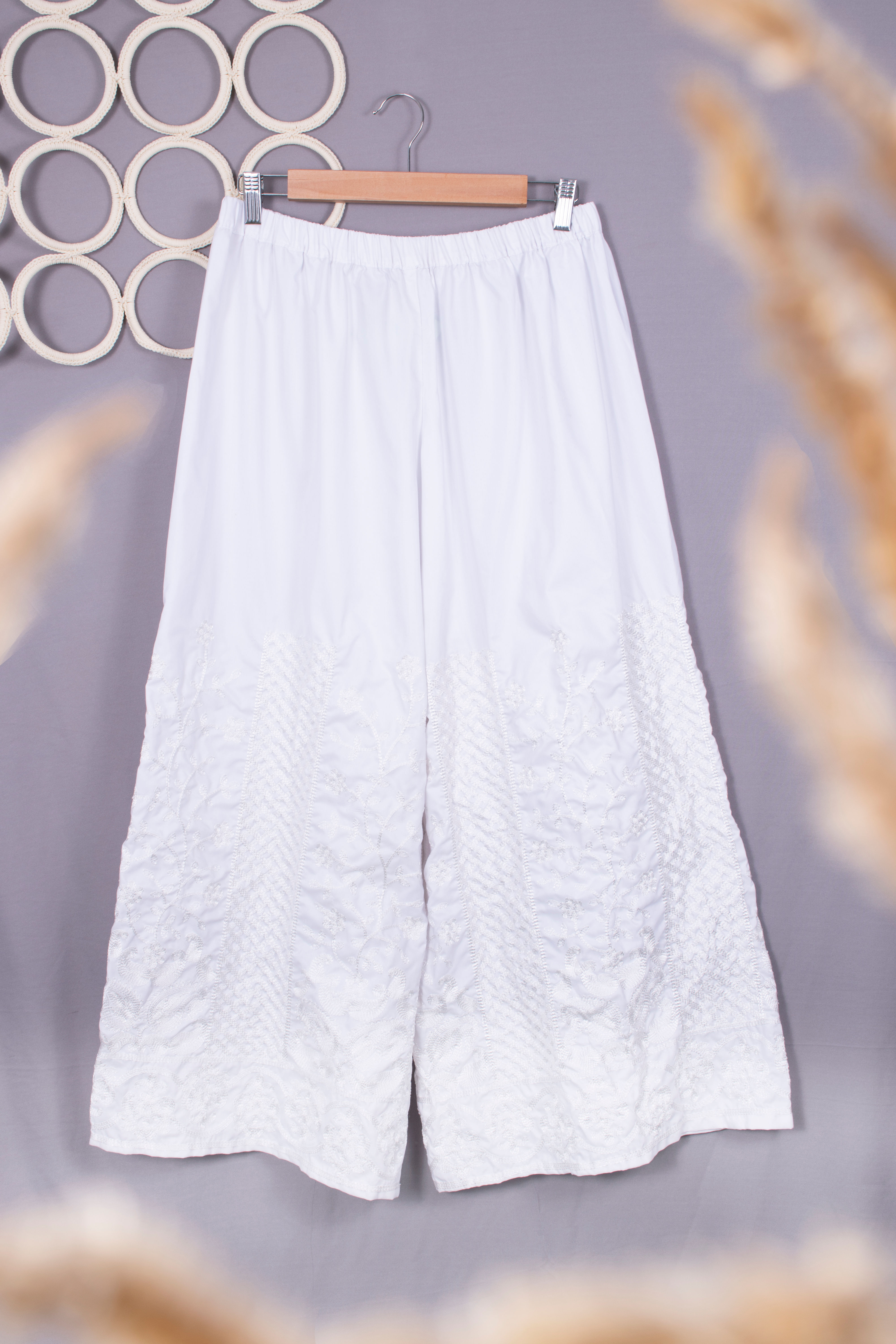 Tailored White Palazzo Embroidered Pants (M)