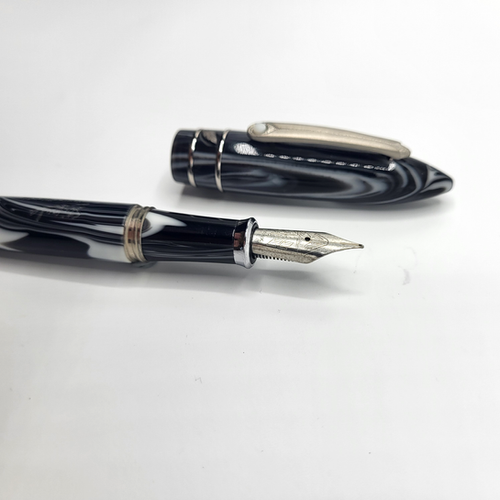 MODEL T FOUNTAIN PEN - GRAPHITE | STIPULA