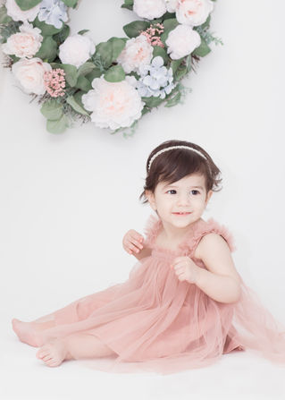 toronto vaughan photographer lifestyle family kids children couples grandparents birthday cake smash