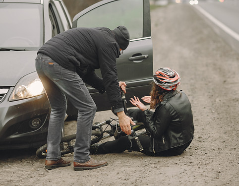 woman-crashed-into-car-girl-helmet.jpg