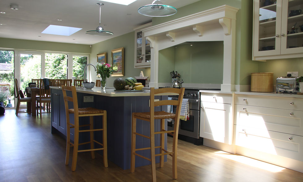 Bespoke lay-on door kitchen, The Highlands