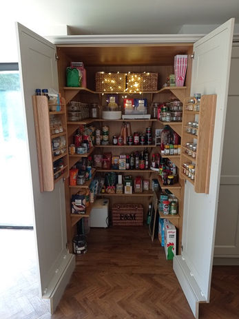 Heatherdene, West Horsley, photo 4 of 11