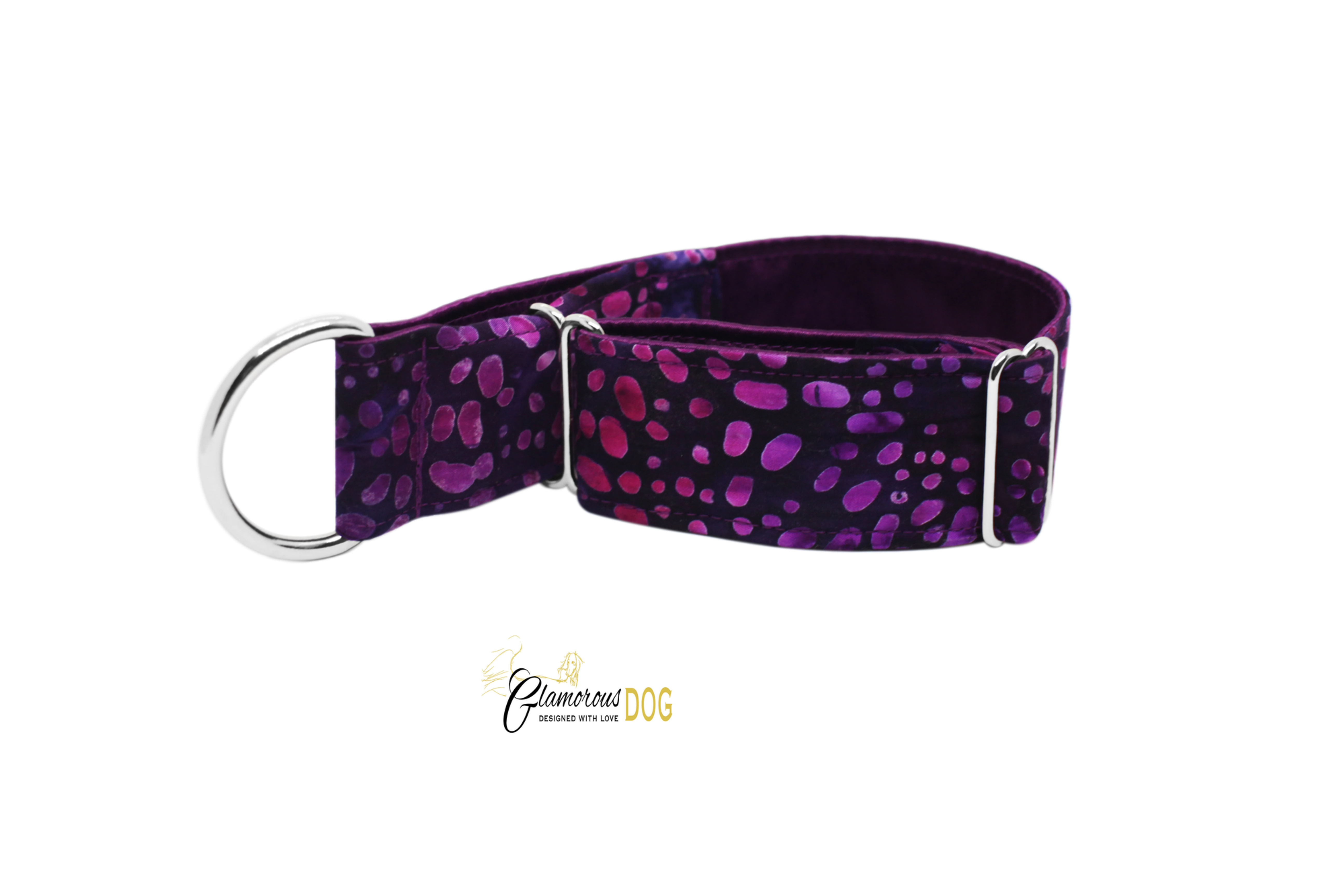 Adjustable purple collar with the possibility of a leash