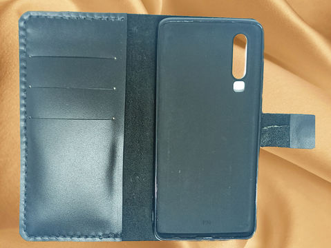 ETUI TELEPHONE AVEC CB.jpg