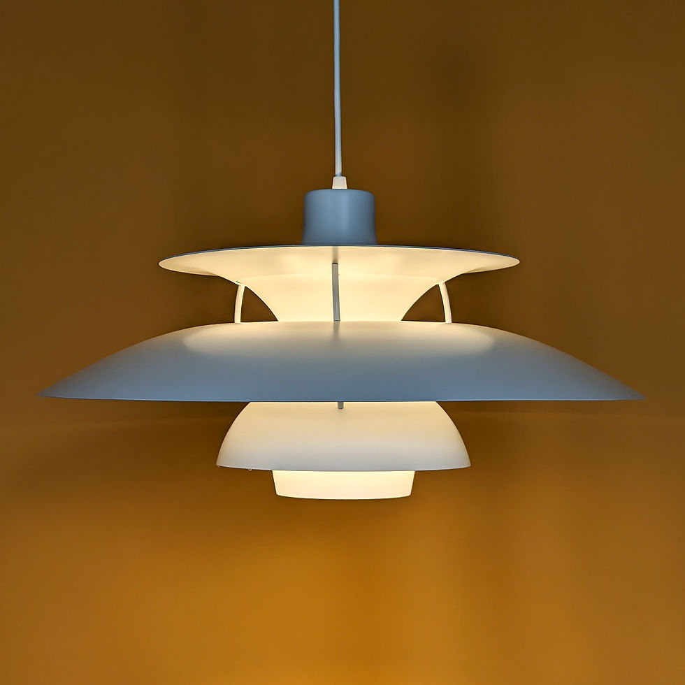 Thumbnail: PH 5 Louis Poulsen Lamp – Monochroom witte lamp - Iconisch Deens Design