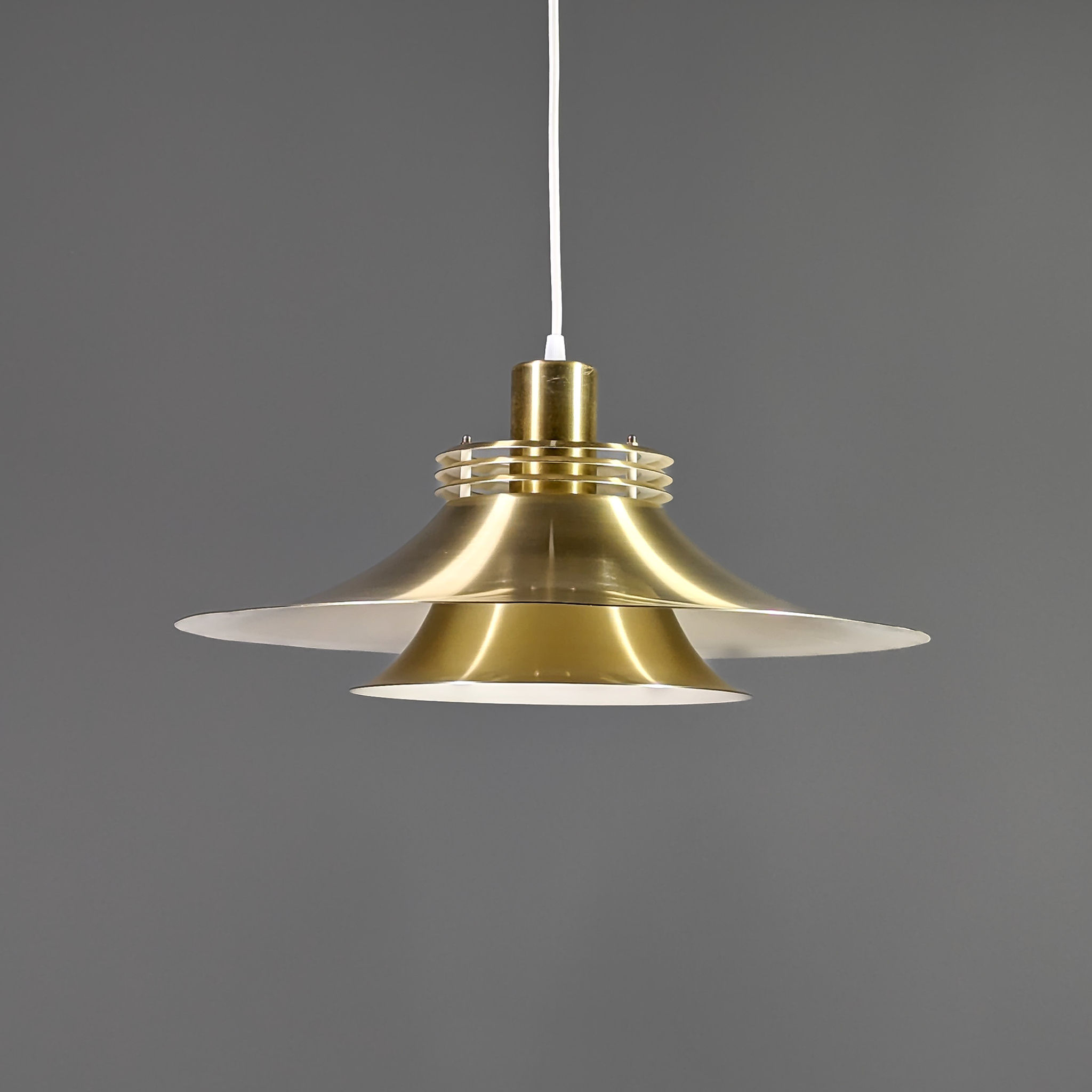 Vintage Gouden Hanglamp – Retro Mid Century Look