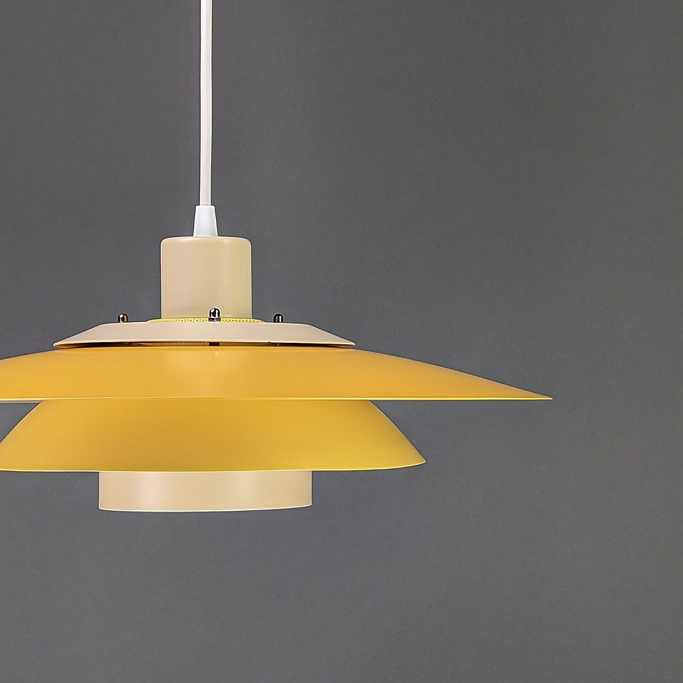 Thumbnail: Mid Century Modern Deens design lamp in gele tinten, designlight korfu
