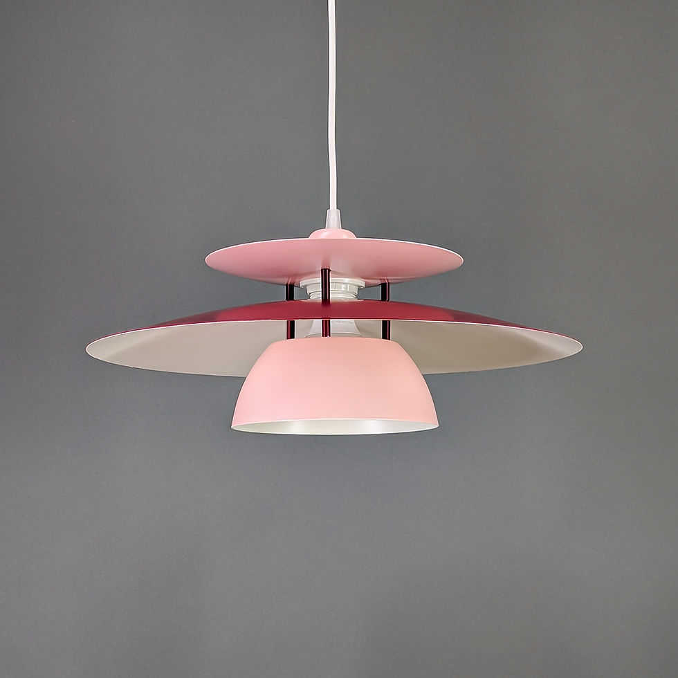 Thumbnail: Deense hanglamp in rood en roze – Vrolijk en eigentijds design voor een speelse sfeer in je interieur.