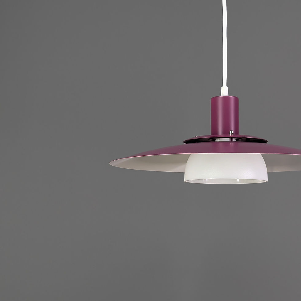 Thumbnail: Scandinavische hanglamp in paarse tinten