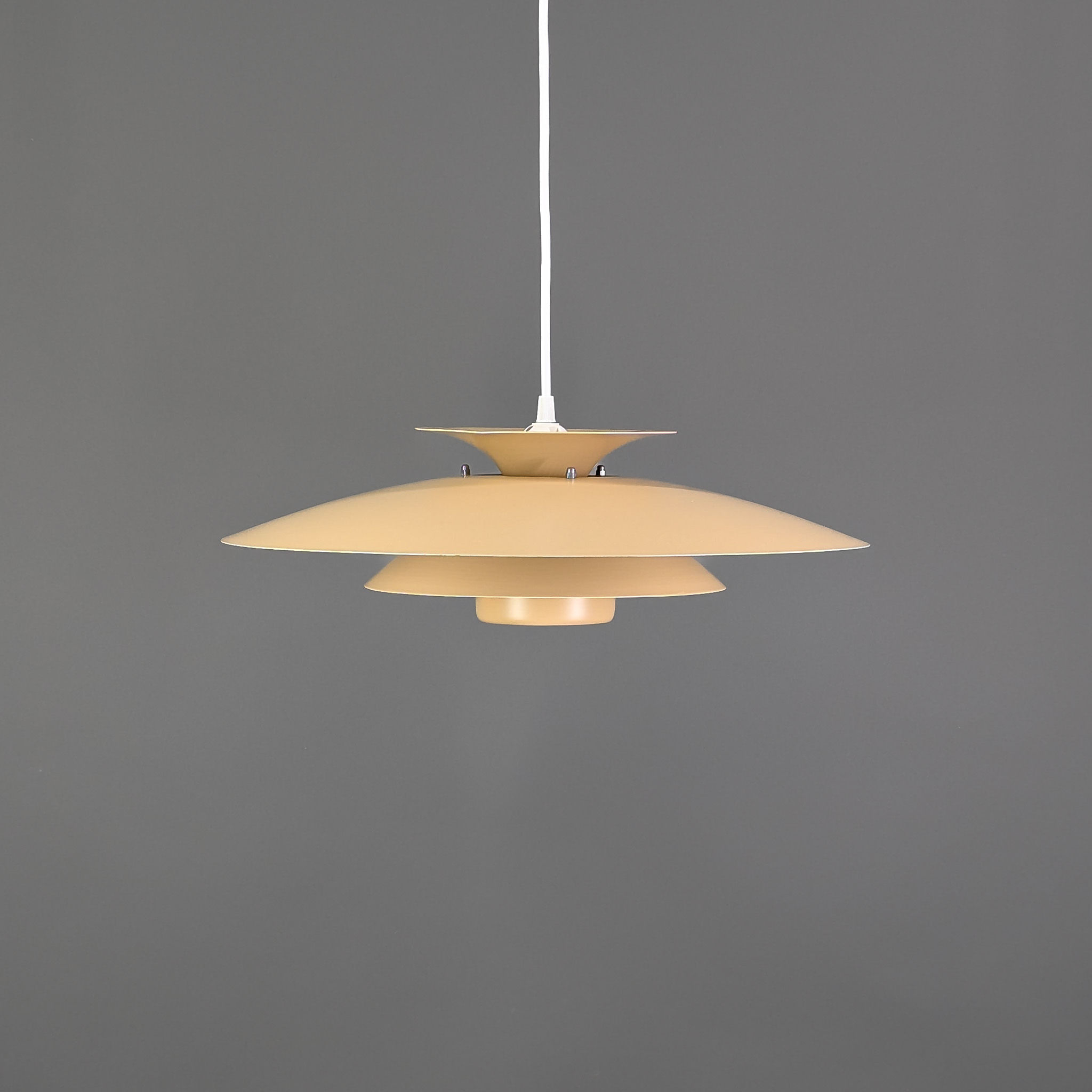 Scandinavische Hanglamp – in bruin karamel kleuren - Design lamp