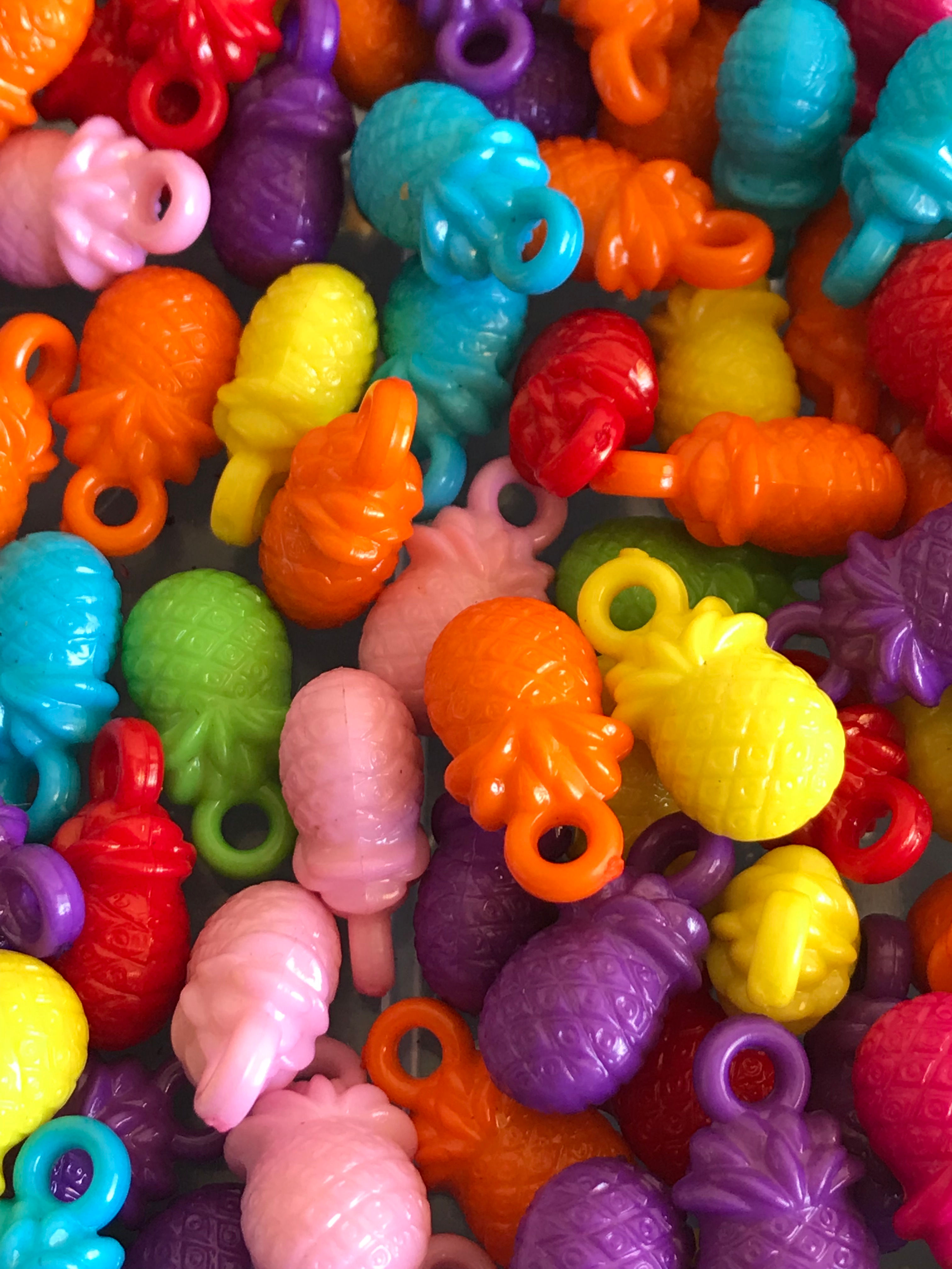 25 Glossy Pineapple Danglers