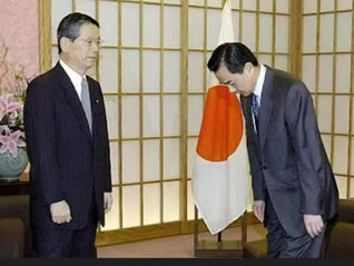 王公公由一位小奴材，因為獲得撒旦主子的加持，搖身一變成為大國外交天王。