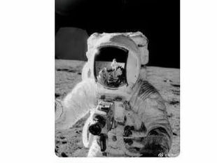 美國的「阿波羅」登月事件又被攪了個水波瀾。 