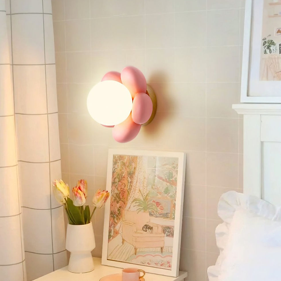 Thumbnail: Bloom Flower Wall Lamp