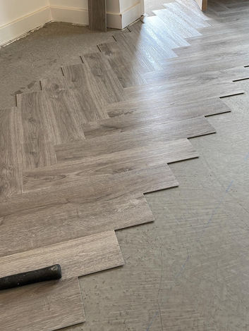 herringbone design flooring