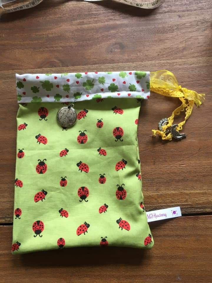 Pochette voyance pour oracle/tarot coccinelle