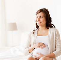 Sourire femme enceinte