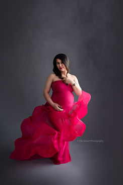 205-Affordable-newborn-photography-in-Vancouver-BC copy 4.jpg