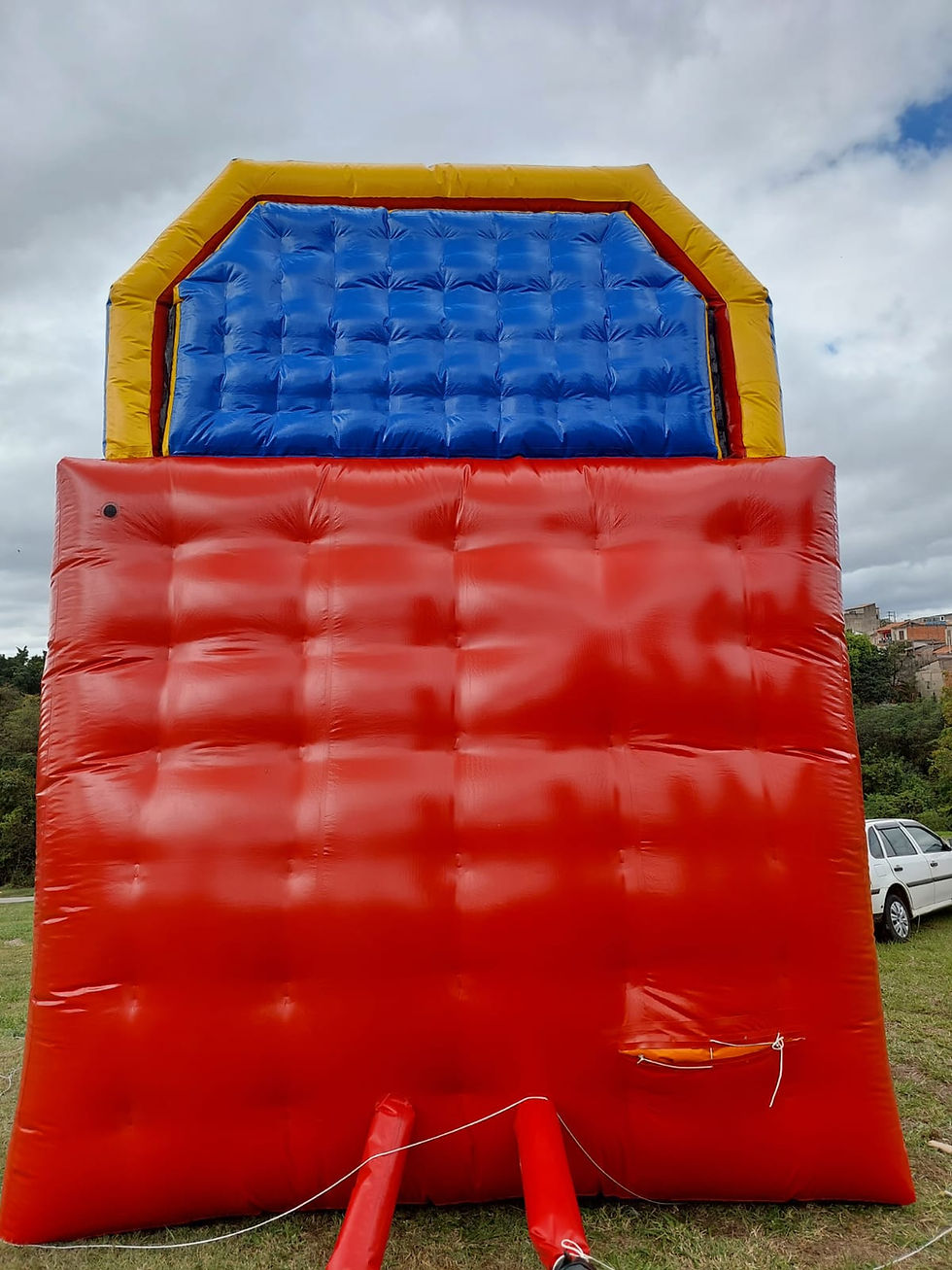 Thumbnail: Tobogã Gigante com Chapeú