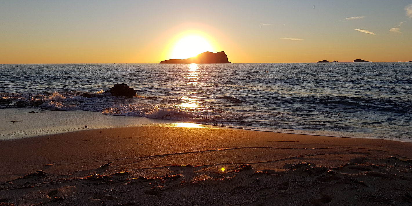 cala-comte-ibiza-sunset-beach.jpg