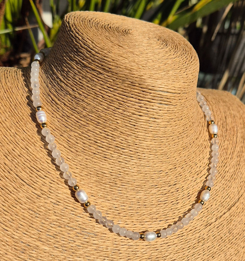 Thumbnail: Clear Quartz Freshwater Pearl Necklace 