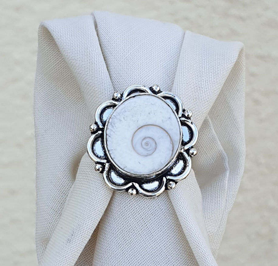 Thumbnail: Shiva shell ring size N