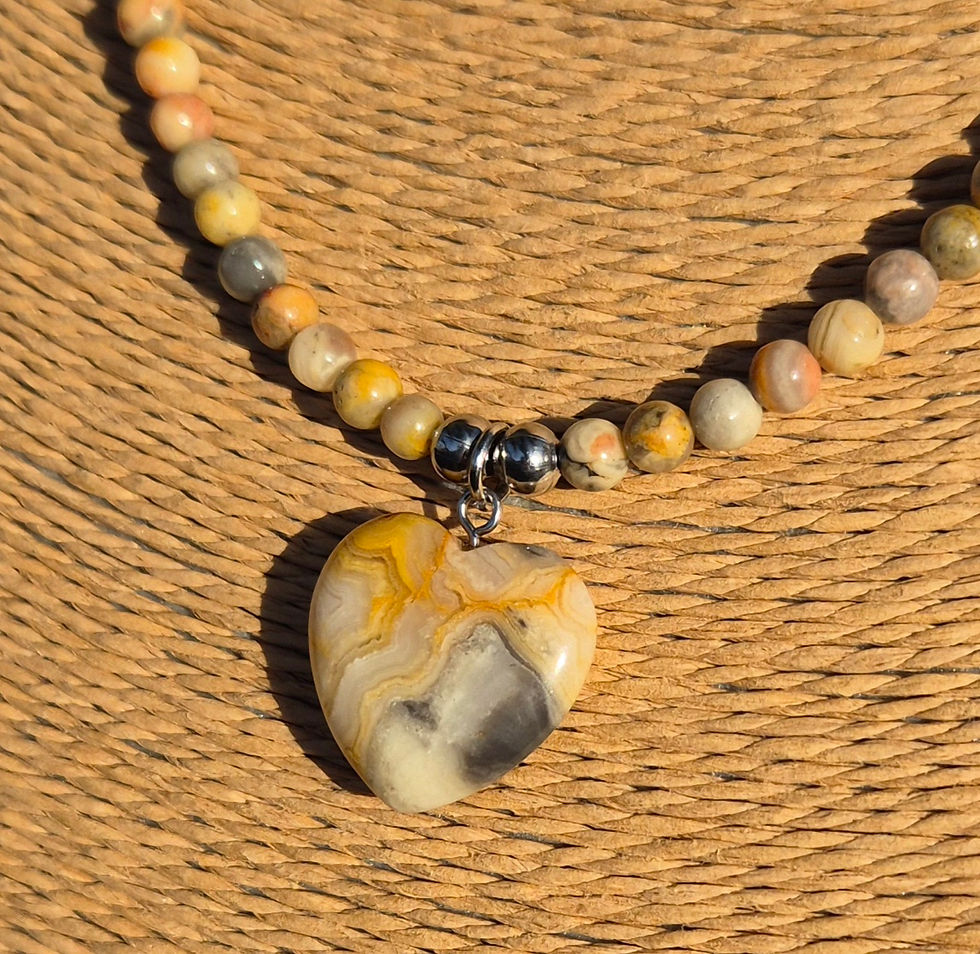 Thumbnail: Crazy Lace Agate heart Necklace 