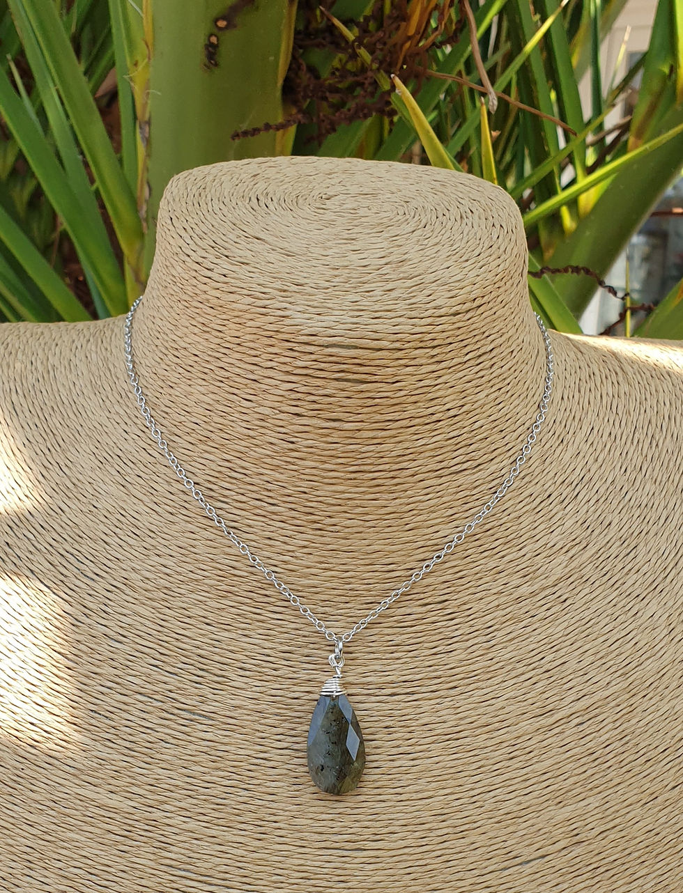 Thumbnail: Labradorite necklace 