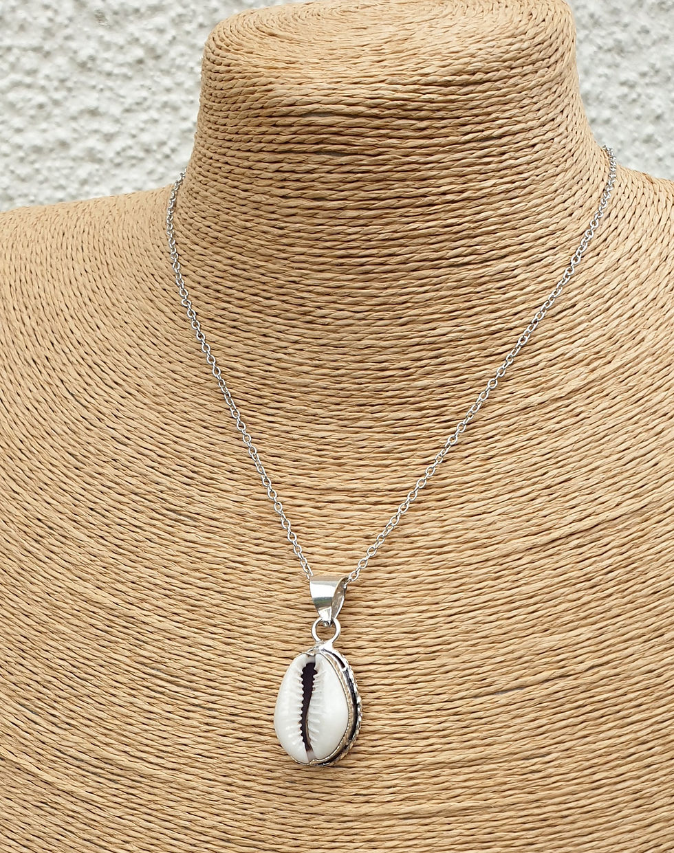 Thumbnail: Cowrie shell necklace 