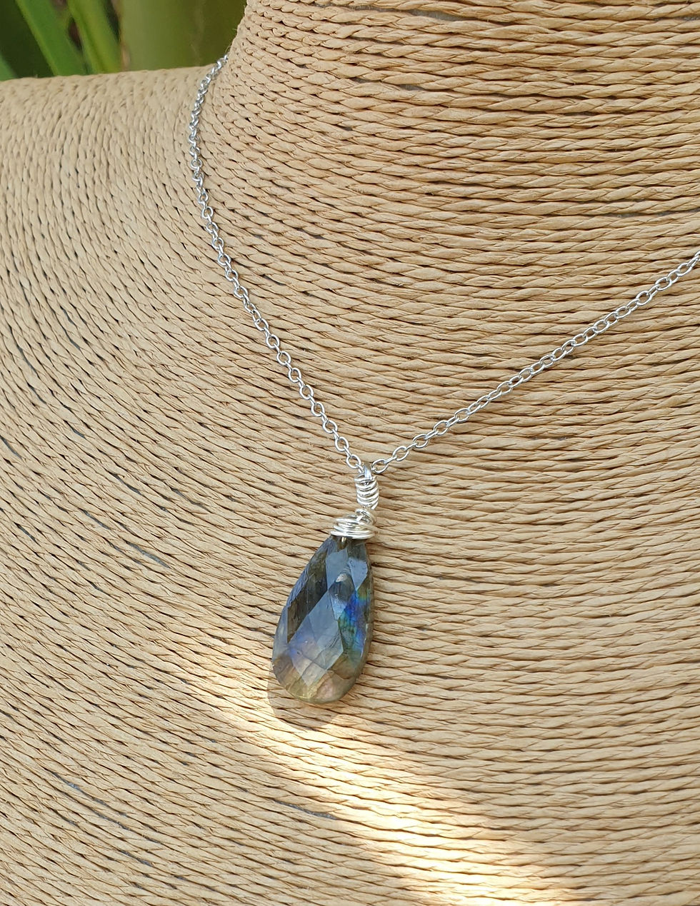 Thumbnail: Labradorite necklace 
