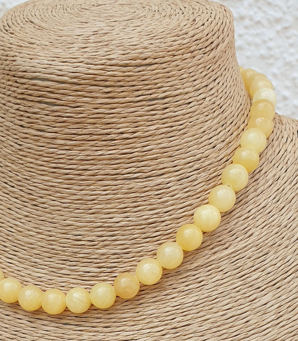 Thumbnail: Yellow Jade necklace 
