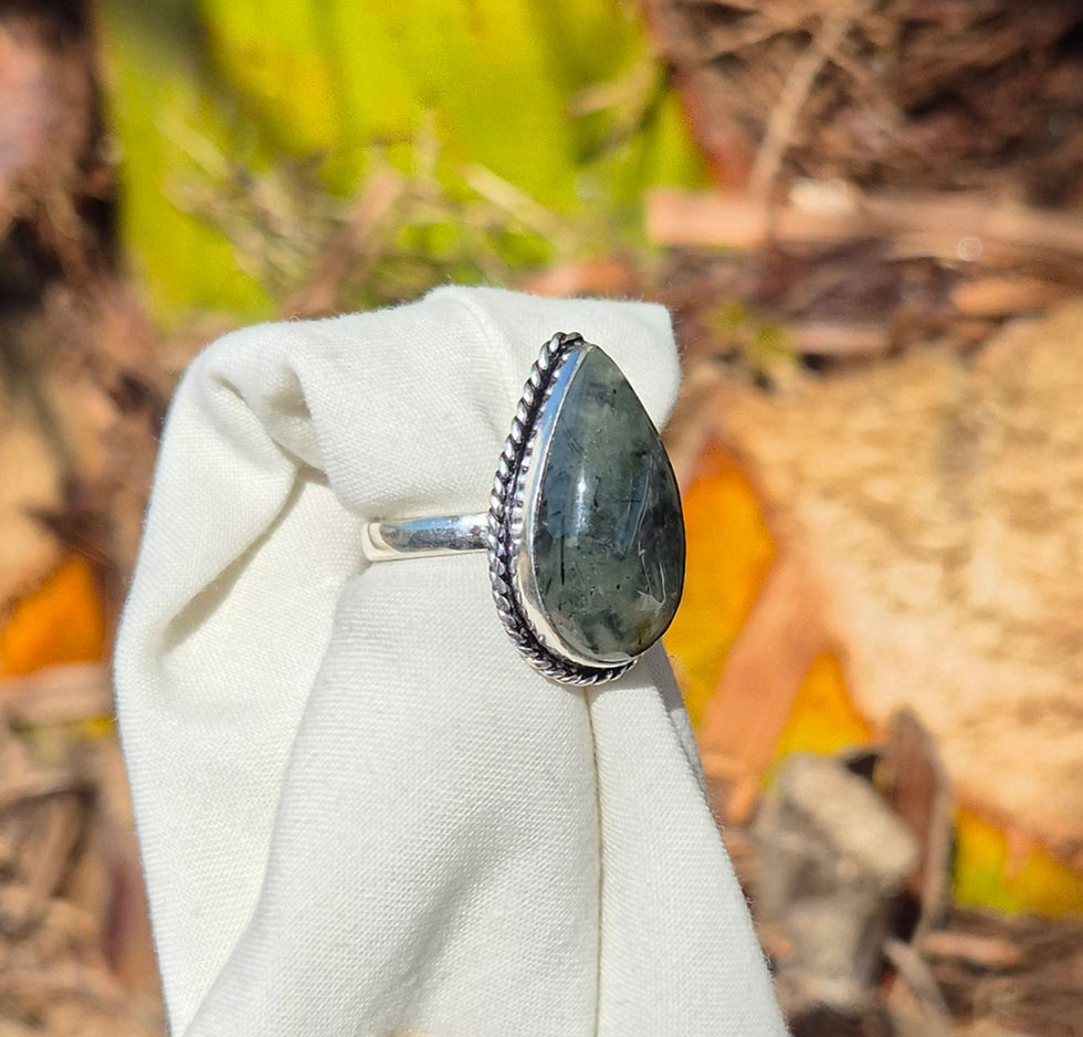 Thumbnail: Prehnite Ring Size Q