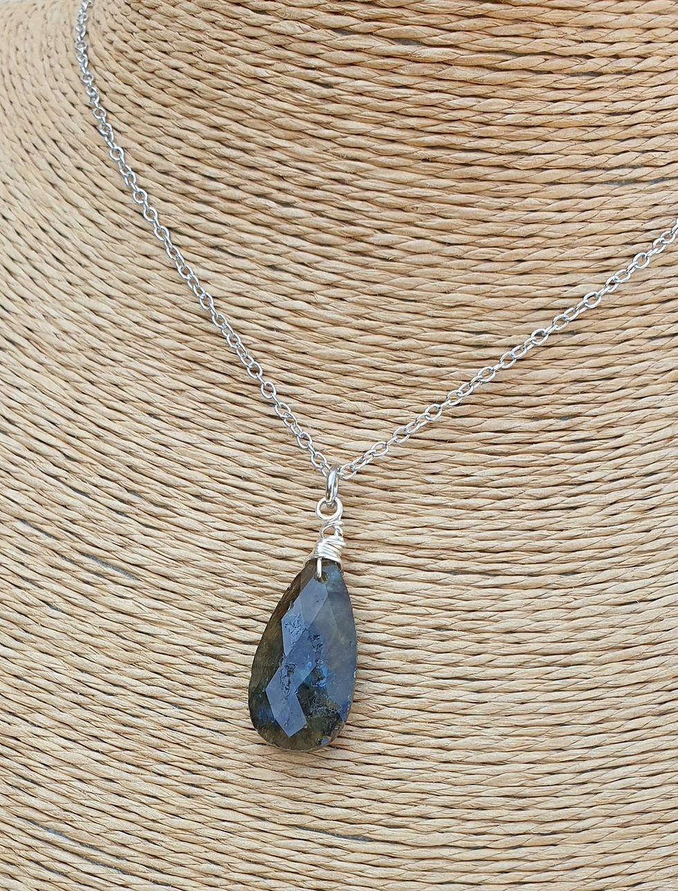 Thumbnail: Labradorite necklace 