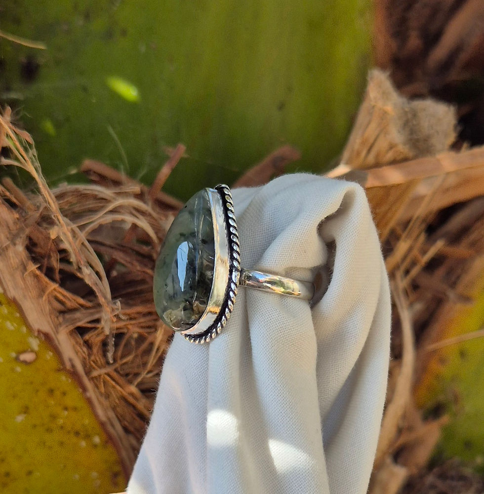 Thumbnail: Prehnite Ring Size Q