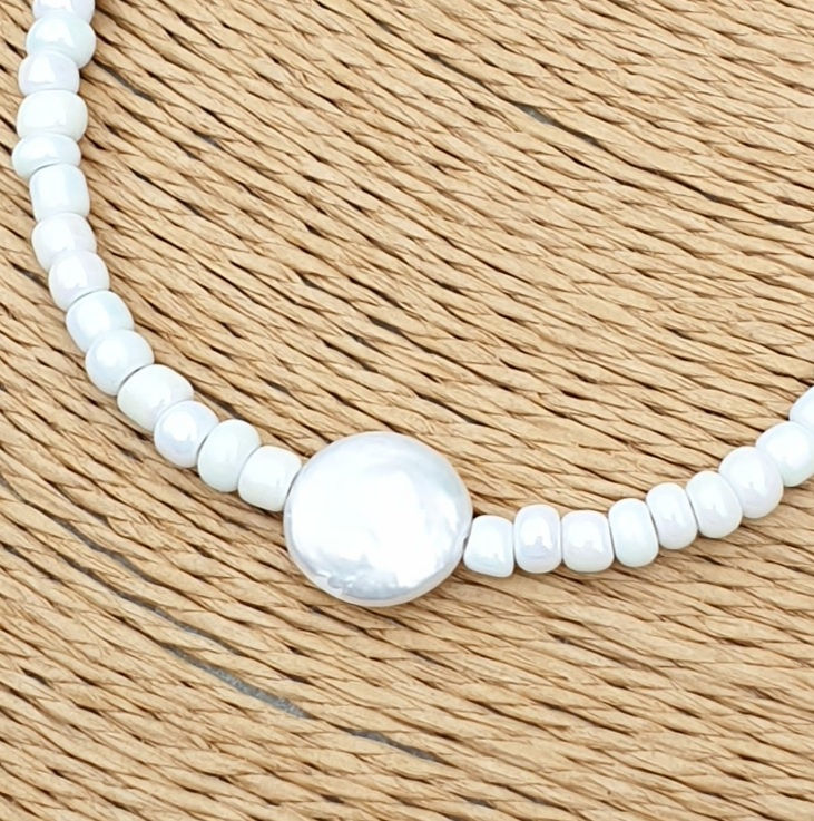 Thumbnail: Freshwater Pearl bracelet ~ SILVER 