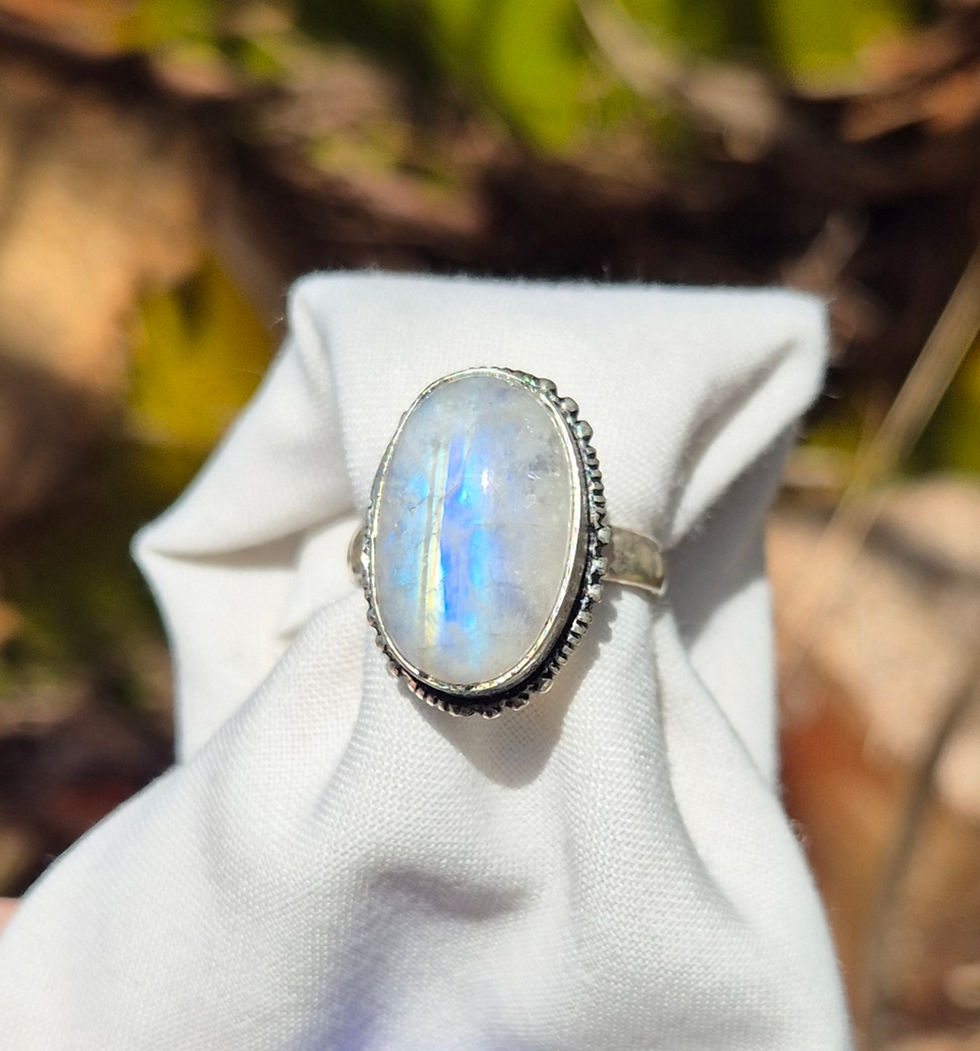 Thumbnail: Moonstone Ring Size L