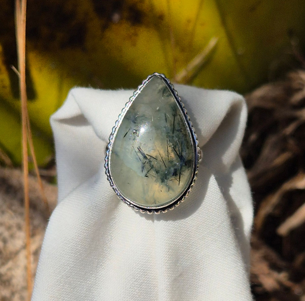 Thumbnail: Prehnite Ring Size Q