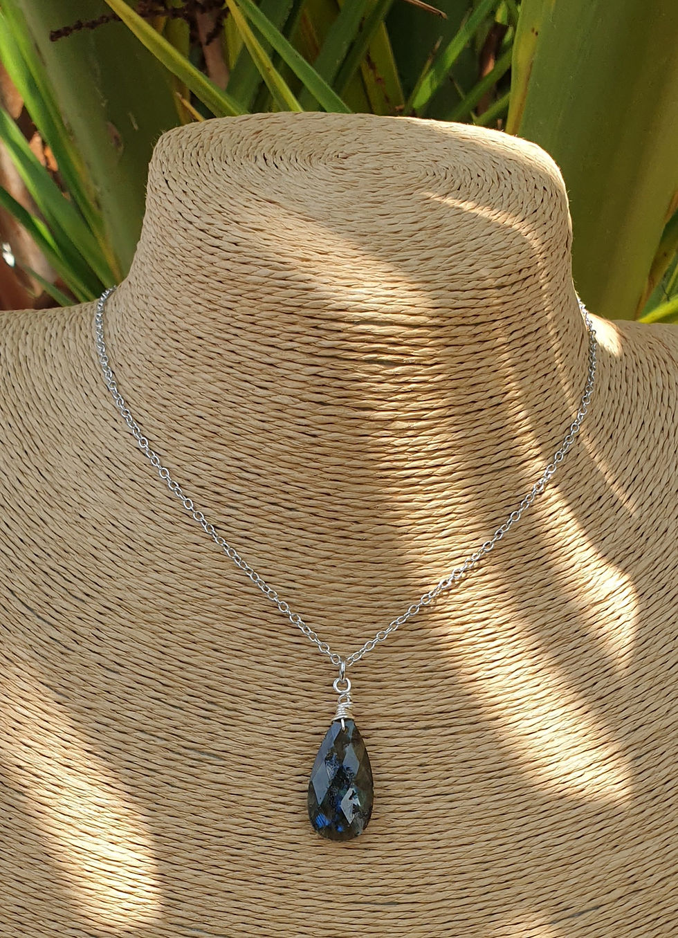 Thumbnail: Labradorite necklace 