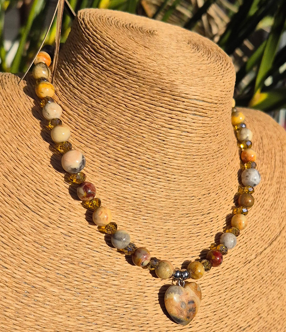 Thumbnail: Crazy Lace Agate heart Necklace 