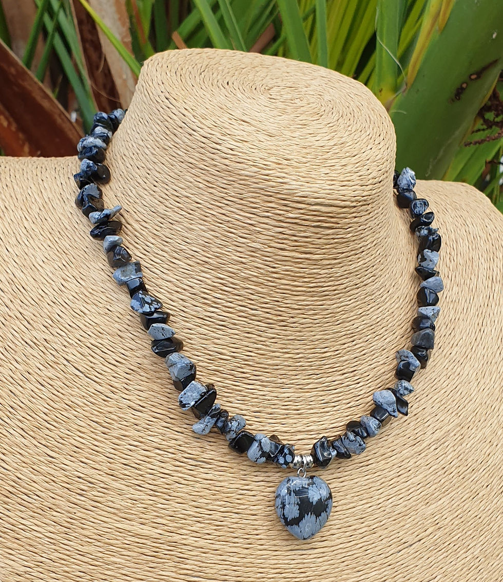 Thumbnail: Snowflake Obsidian heart necklace 