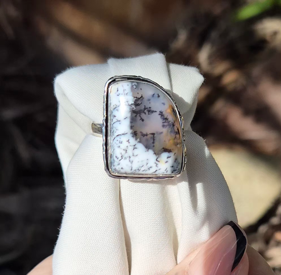 Thumbnail: Dendrite Opal ring size T