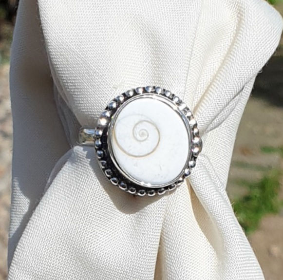Thumbnail: Shiva shell ring size T