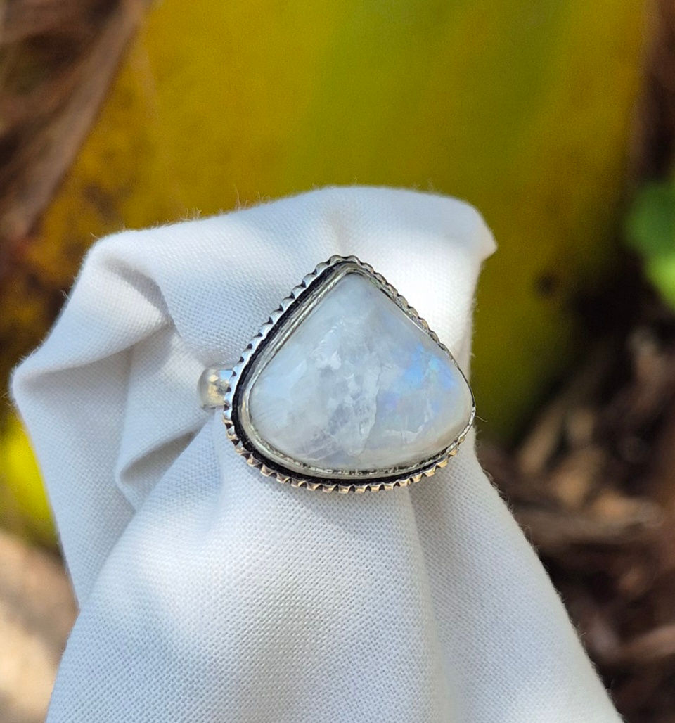 Thumbnail: Moonstone Ring Size R