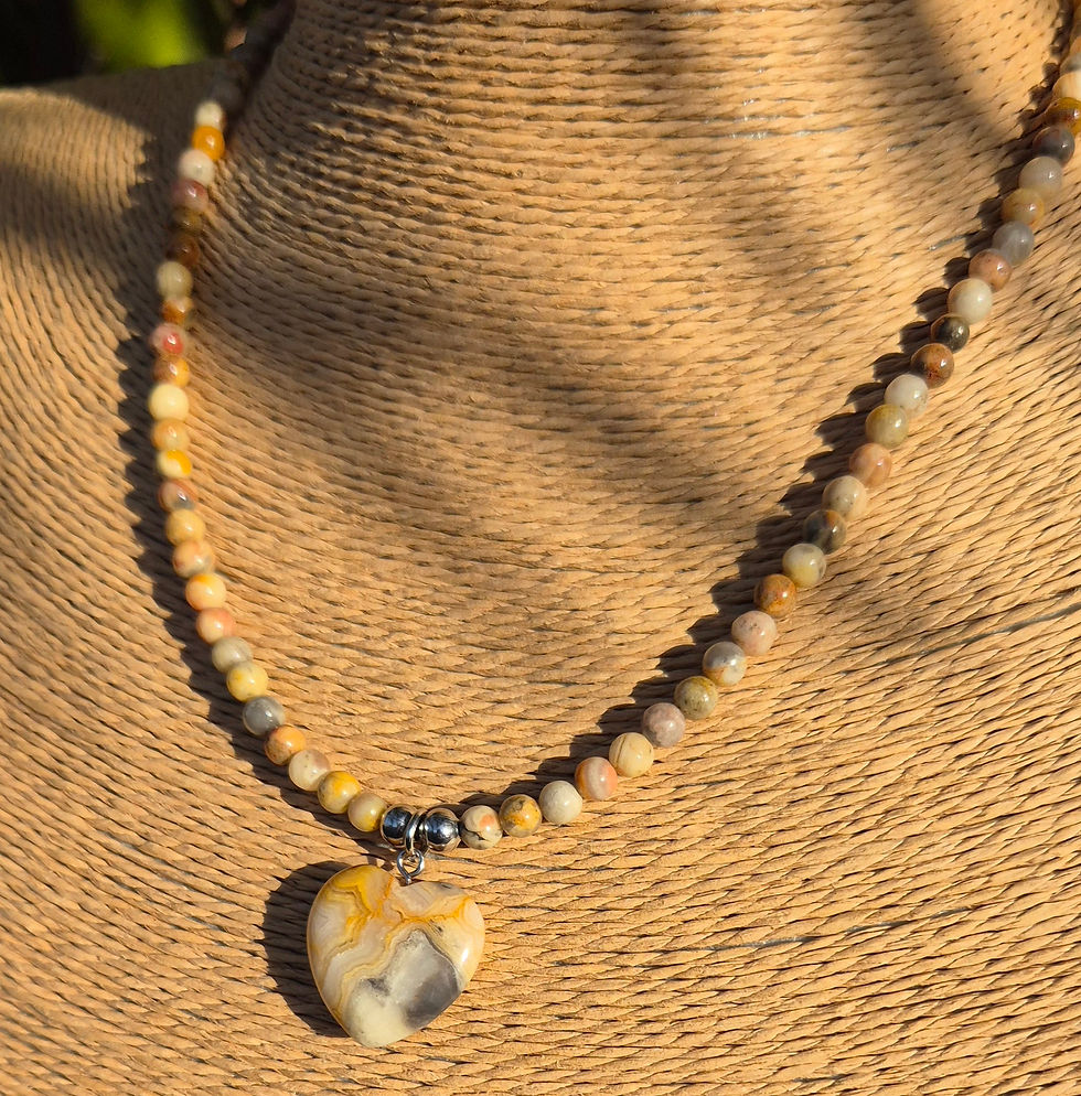 Thumbnail: Crazy Lace Agate heart Necklace 