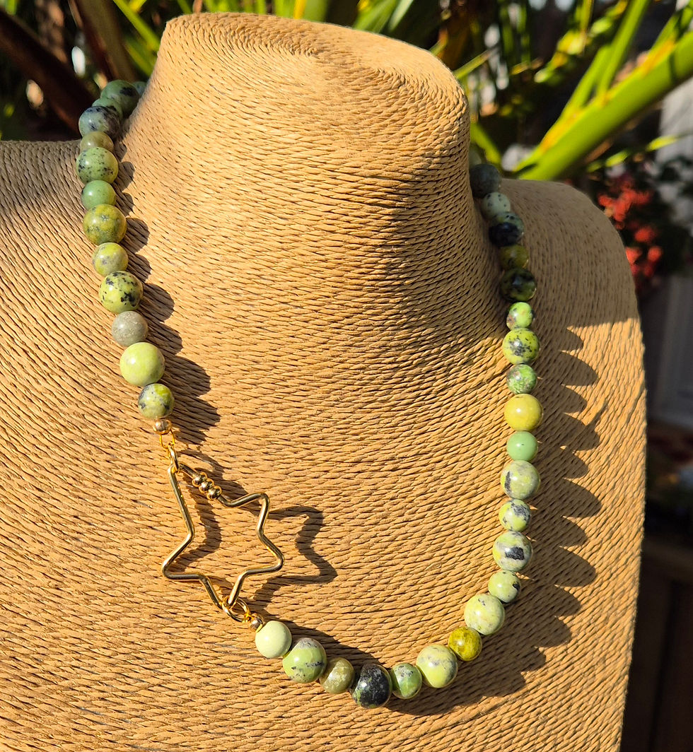 Thumbnail: Green Chrysoprase Necklace 