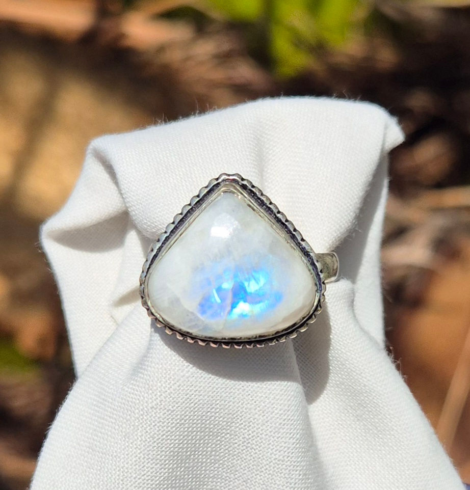 Thumbnail: Moonstone Ring Size R