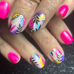 Smaltissimo Nagelsalon Kleurrijk.jpg